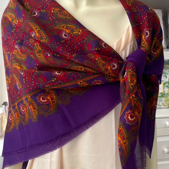 Wool Paisley & Floral Scarf - Picture 7 of 8
